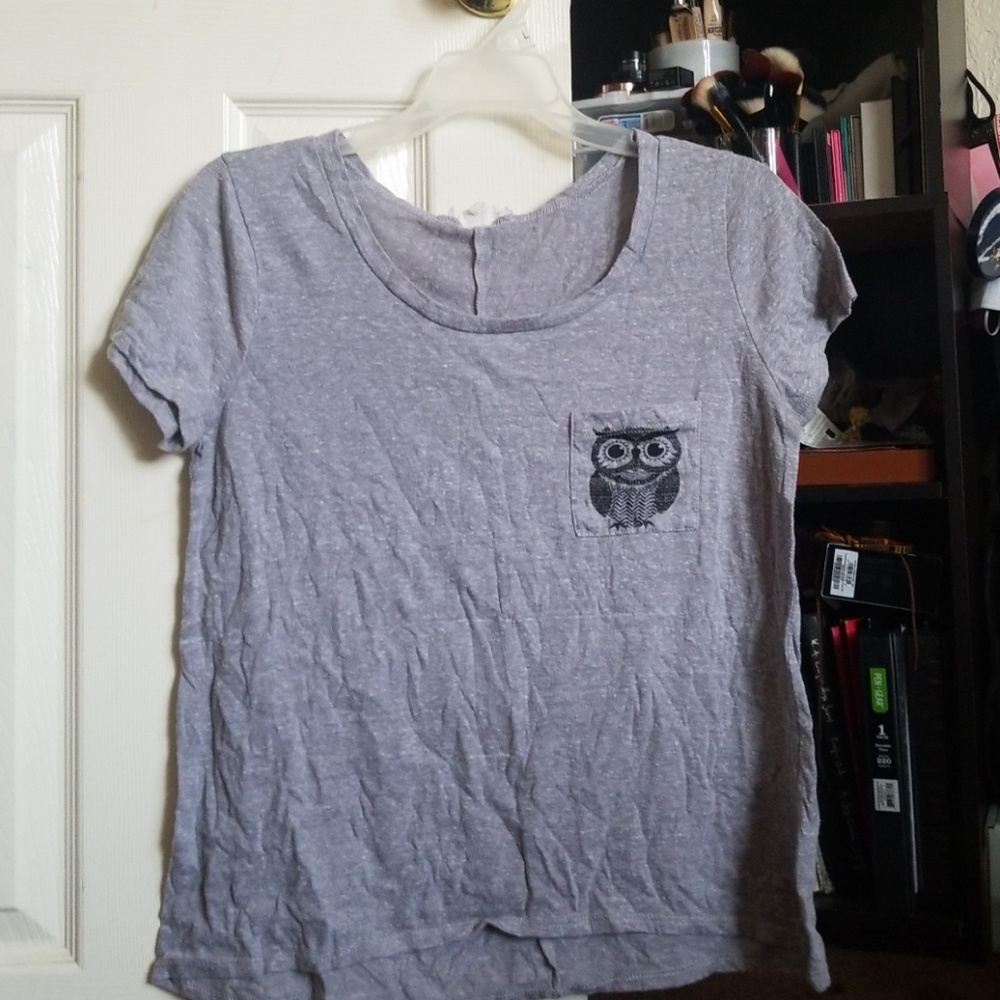 Grey t-shirt